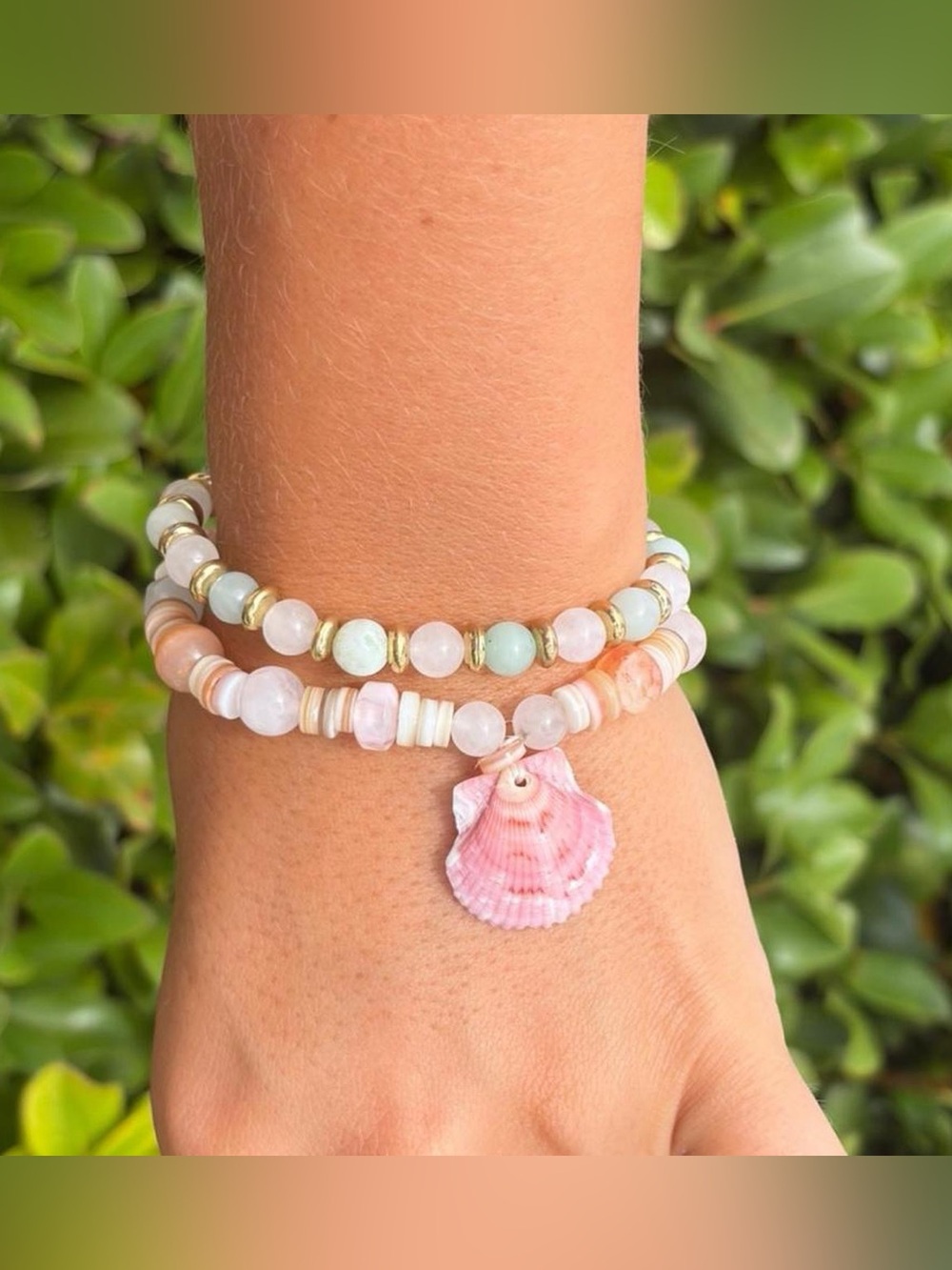 Pink Shell + Crystal Bead Bracelet – Handmade Stretch Bracelet 🩷🐚✨
